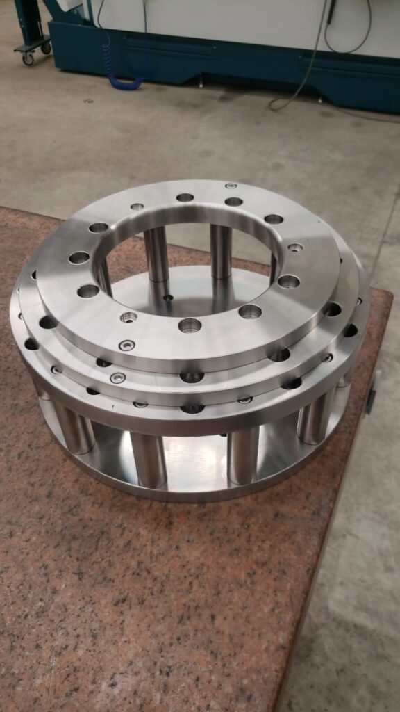 Usinagem em Geral A Itanguá Soldas oferece Serviços de Usinagem e a Fabricação de diversos componentes usinados