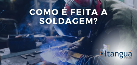 O processo de soldagem é feito quando duas peças de metal são unidas por meio do calor e da eletricidade. Em resumo, um tipo de metal é derretido e usado para “colar” as peças de metal desejadas. A soldagem por eletrodo revestido ou Arco Manual é o método mais comum de soldagem, principalmente pelo custo e operação. Também oferecendo maior flexibilidade quando comparado aos demais tipos de solda.